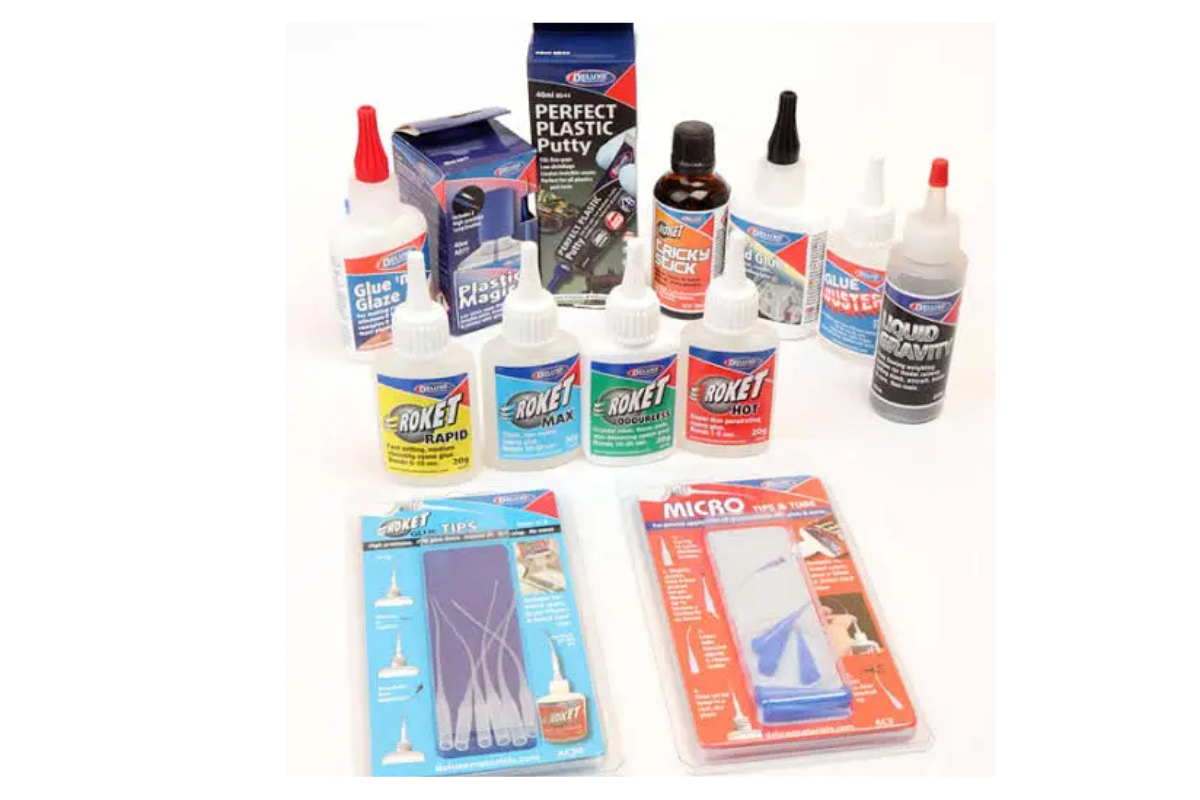 Deluxe Materials Ultimate Glue Guide